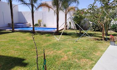 CASA RESIDENCIAL CON ALBERCA EN VENTA, EN MIRAVALLE, SAN LUIS POTOSI, SLP