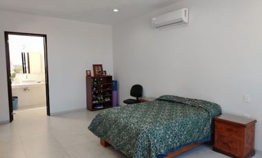 CASA RESIDENCIAL CON ALBERCA EN VENTA, EN MIRAVALLE, SAN LUIS POTOSI, SLP