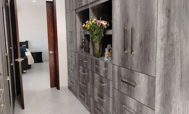 CASA RESIDENCIAL CON ALBERCA EN VENTA, EN MIRAVALLE, SAN LUIS POTOSI, SLP