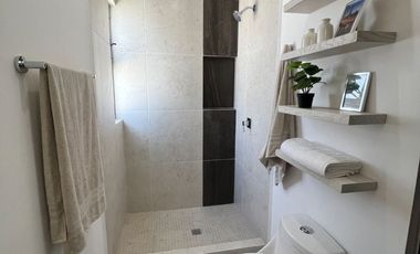 Casa en Venta en Cancún , Residencial Privado con Alberca Semiolímpica y Parque