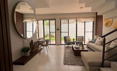Casa en Venta en Cancún , Residencial Privado con Alberca Semiolímpica y Parque