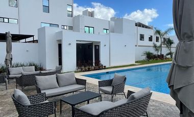 Casa en Venta en Cancún – 3 Niveles, Master Suite con Terraza Privada