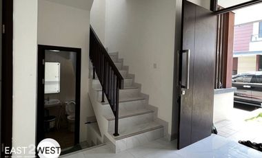 Disewakan Rumah Cluster Gracia Lavon Swancity Cikupa Tangerang Murah Bagus Nyaman Siap Huni