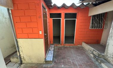 En venta casa rentera en Orquídeas, atrás del Mall Del Norte.