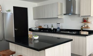 Casa en Venta en Cancún – Residencial con Parque de 3,200 m2 y Alberca
