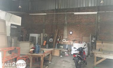 Dijual Bekas Workshop Jalan Raya Daan Mogot Tangerang Lokasi Strategis Ramai Murah
