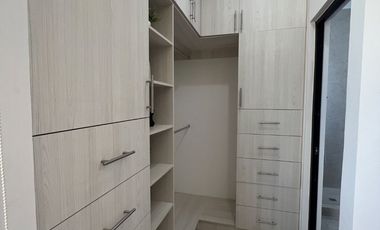 Casa en Venta en Cancún – Exclusiva, con Alberca y Parque de 3.2 Hectáreas