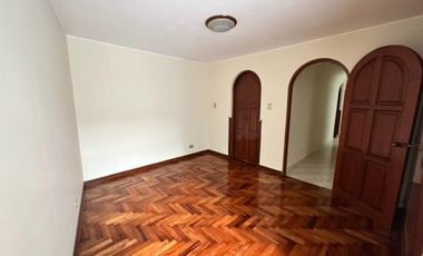 Chorrillos Casa en venta de 2 plantas de ocasion