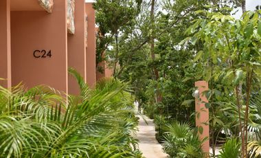 Casa en venta en Tulum, residencial privado con carril de nado!