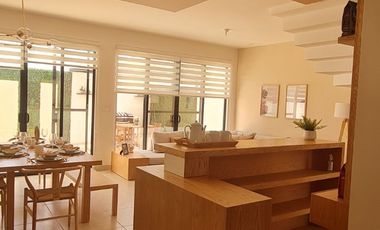 Casa en Venta en Playa del Carmen, Residencial Privado con Alberca