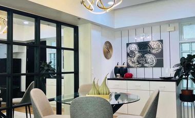 Fully Furnished 1br Unit With Balcony And Paring For Sale/lease In The Veranda