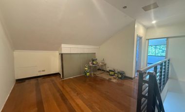 FOR RENT 5 Bedroom Duplex in White Plains, Quezon City - OBRH783
