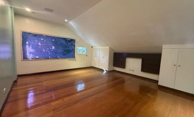 FOR RENT 5 Bedroom Duplex in White Plains, Quezon City - OBRH783