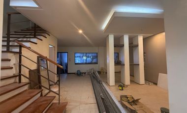 FOR RENT 5 Bedroom Duplex in White Plains, Quezon City - OBRH783