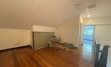 FOR RENT 5 Bedroom Duplex in White Plains, Quezon City - OBRH783