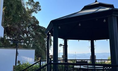 ESPECTACULAR RESIDENCIA CON INCREIBLE VISTA EN EXCLUSIVO FRACC EN IXTAPAN DE LA SAL