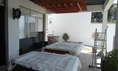 ESPECTACULAR RESIDENCIA CON INCREIBLE VISTA EN EXCLUSIVO FRACC EN IXTAPAN DE LA SAL