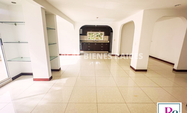 Casa en Venta – Espaciosa, Moderna y en Unidad Cerrada