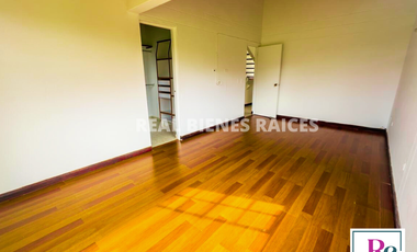 Casa en Venta – Espaciosa, Moderna y en Unidad Cerrada