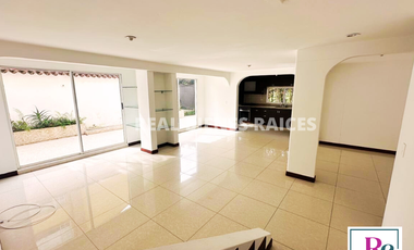 Casa en Venta – Espaciosa, Moderna y en Unidad Cerrada