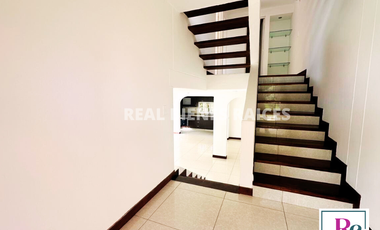 Casa en Venta – Espaciosa, Moderna y en Unidad Cerrada