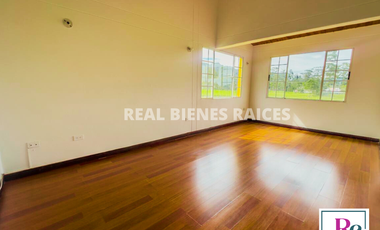 Casa en Venta – Espaciosa, Moderna y en Unidad Cerrada