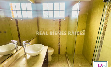 Casa en Venta – Espaciosa, Moderna y en Unidad Cerrada