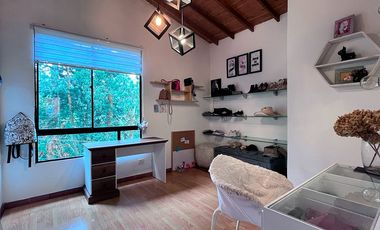 Casa Amoblado en arriendo en el sector Loma del Chocho, Envigado