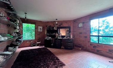 Casa Amoblado en arriendo en el sector Loma del Chocho, Envigado