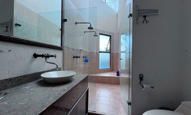 Casa Amoblado en arriendo en el sector Loma del Chocho, Envigado