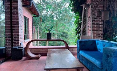 Casa Amoblado en arriendo en el sector Loma del Chocho, Envigado
