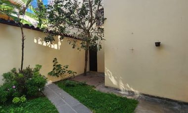 SE VENDE CASA EN MAGDALENA LÍMITE CON SAN ISIDRO