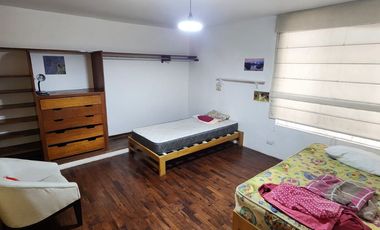 SE VENDE CASA EN MAGDALENA LÍMITE CON SAN ISIDRO