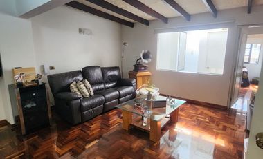 SE VENDE CASA EN MAGDALENA LÍMITE CON SAN ISIDRO