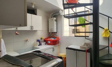 SE VENDE CASA EN MAGDALENA LÍMITE CON SAN ISIDRO