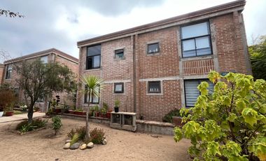Concón, Condominio, amplia casa 4 dormitorios, 2 estacionamientos