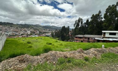 AMPLIO TERRENO TOTALMENTE PLANO
