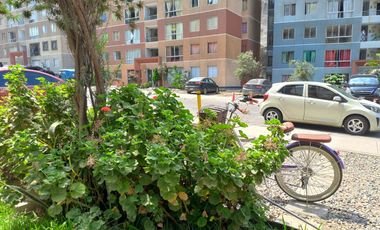 Departamento con cochera en primer piso en tranquilo Condominio de Ventanilla