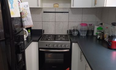 Departamento con cochera en primer piso en tranquilo Condominio de Ventanilla