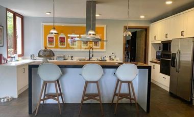 Casa en Alquiler 5 Dormitorios Cumbayá Quito Ecuador dentro de Urbanización