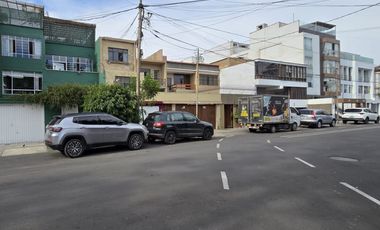 ALQUILER DE 2 DO PISO EN EXCLUSIVA CASA EN MIRAFLORES – FRENTE A LA HUACA PUCLLANA