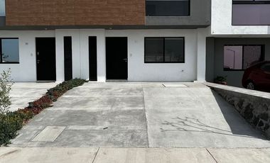 CASA EN RENTA EN ZANTE ZAKIA QUERETARO