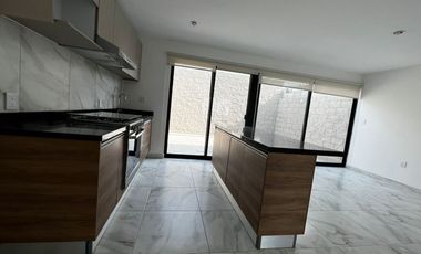 CASA EN RENTA EN ZANTE ZAKIA QUERETARO