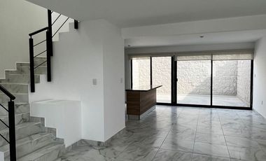 CASA EN RENTA EN ZANTE ZAKIA QUERETARO