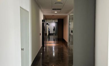 Oficina completa en Venta en Distrito V