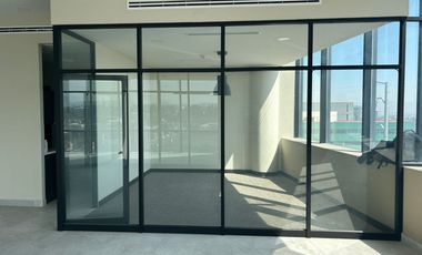 Oficina completa en Venta en Distrito V