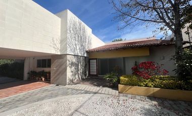 Venta Casa en Fraccionamiento Av Los Reyes por Caseta Atlixcayotl