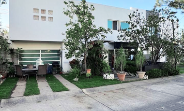 Casa en Venta en Jardín Real, Coto 8