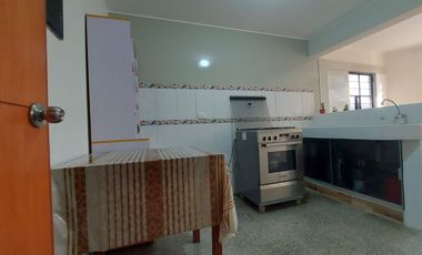 VENTA DE CASA TRES PISOS EN ICA