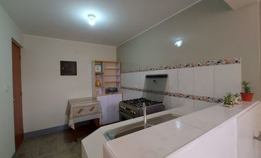 VENTA DE CASA TRES PISOS EN ICA